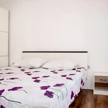 Apartment Unique Two-level With Smart Projector