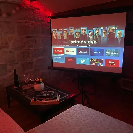 Unique Two-level With Smart Projector Apartmán