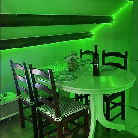 Apartment Unique Two-level With Smart Projector *